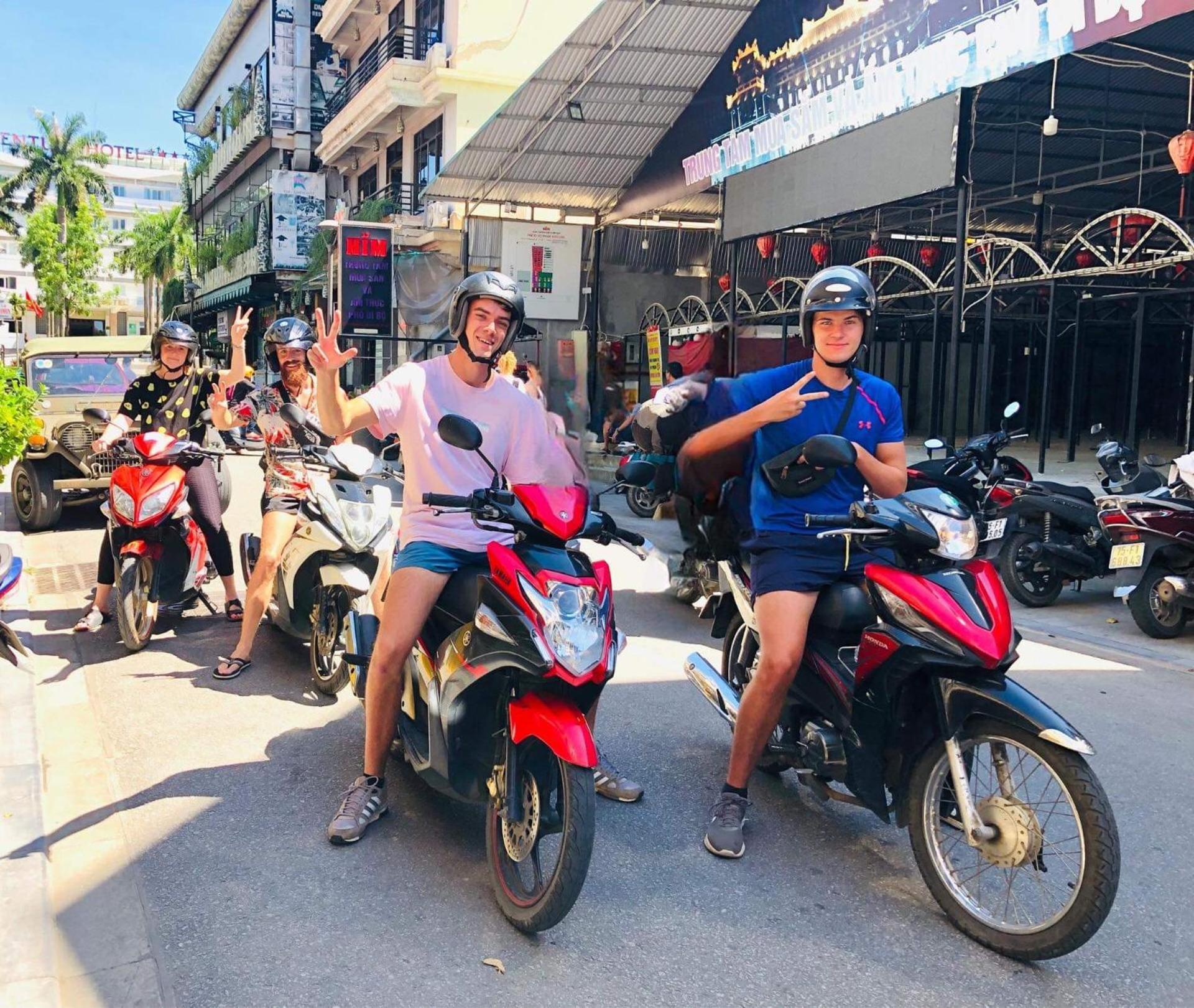 הא גיאנג Lazy Cat Homestay - Motorbikes Rental & Tours מראה חיצוני תמונה